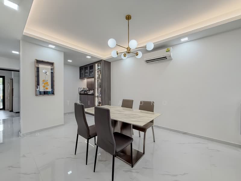 Best Value Large Renovated 3 Sty Inter Terrace, Full Unblocked, 100% move in! Terraced House For Sale at S$ 4,380,000 | PropertyGuru Singapore - Dining Room