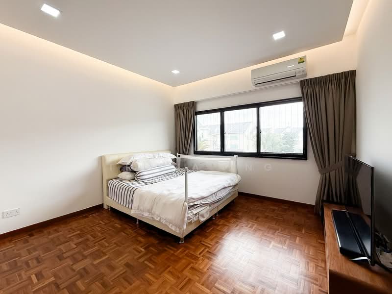 Best Value Large Renovated 3 Sty Inter Terrace, Full Unblocked, 100% move in! Terraced House For Sale at S$ 4,380,000 | PropertyGuru Singapore - Bedroom
