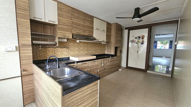 103 Bukit Purmei Road HDB Flat For Sale at S$ 580,000 | PropertyGuru Singapore - Kitchen