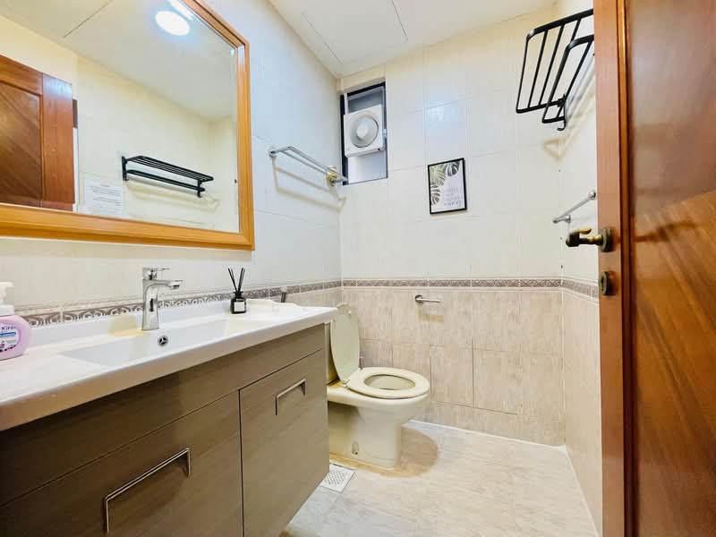 Eastpoint Green, 1 Simei Street 3, Room Rental, 100 sqft, Condominium For Rent, by Angeline Tan, 500065831 - Bathroom - PropertyGuru.com.sg