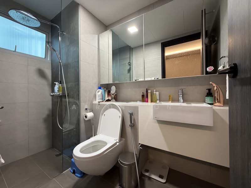 Eight Riversuites Condominium For Sale at S$ 2,900,000 | PropertyGuru Singapore