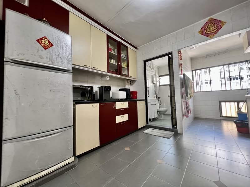 447 Choa Chu Kang Avenue 4 HDB Flat For Sale at S$ 560,000 | PropertyGuru Singapore - Kitchen