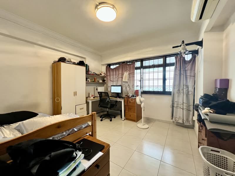 447 Choa Chu Kang Avenue 4 HDB Flat For Sale at S$ 560,000 | PropertyGuru Singapore - Bedroom