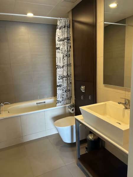 The Sail @ Marina Bay, 2 Marina Boulevard, 2 Bedrooms, 883 sqft, Condominium For Rent, by Iris Lee, 500065839 - Bathroom - PropertyGuru.com.sg