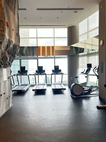 The Sail @ Marina Bay, 2 Marina Boulevard, 2 Bedrooms, 883 sqft, Condominium For Rent, by Iris Lee, 500065839 - Gym - PropertyGuru.com.sg