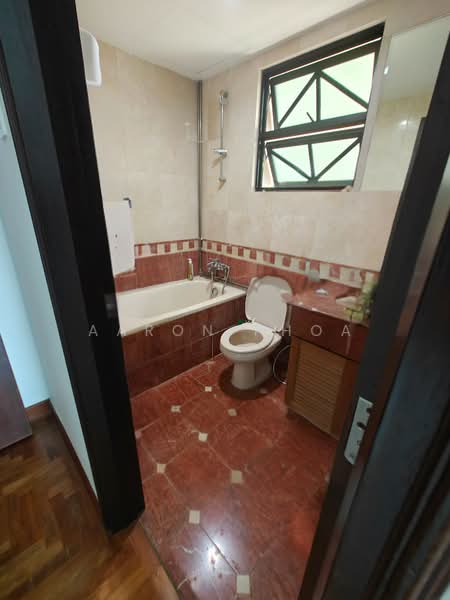 The Anchorage Condominium For Sale at S$ 2,500,000 | PropertyGuru Singapore - Bathroom