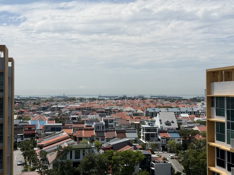 The Glades Condominium For Sale at S$ 880,000 | PropertyGuru Singapore - Exterior