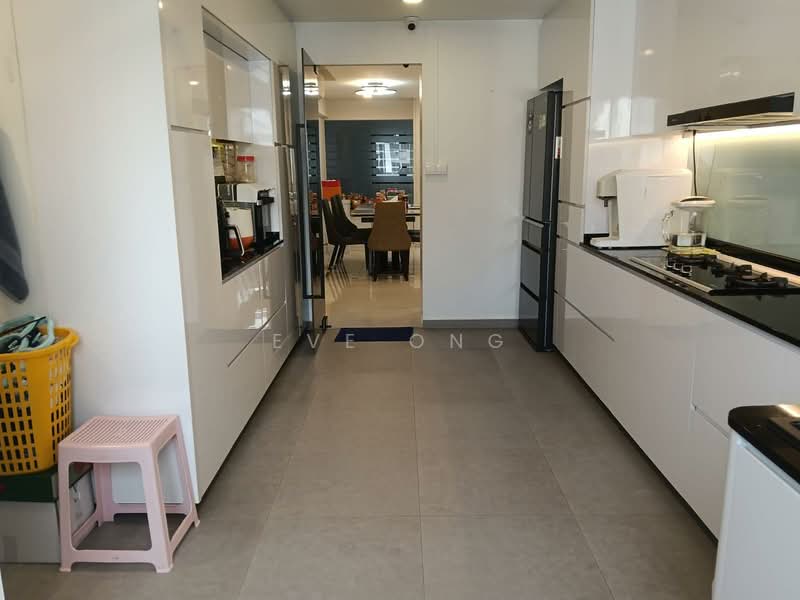 605 Yishun Street 61 HDB Flat For Sale at S$ 1,280,000 | PropertyGuru Singapore - Kitchen