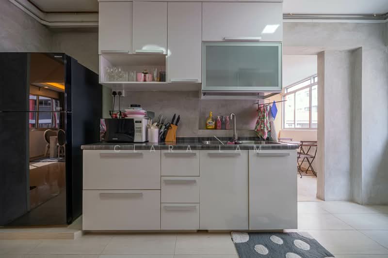 446 Hougang Avenue 8 HDB Flat For Sale at S$ 980,000 | PropertyGuru Singapore - Kitchen