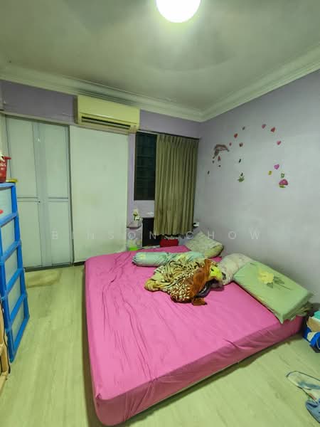 327 Hougang Avenue 5 HDB Flat For Sale at S$ 435,000 | PropertyGuru Singapore - Bedroom