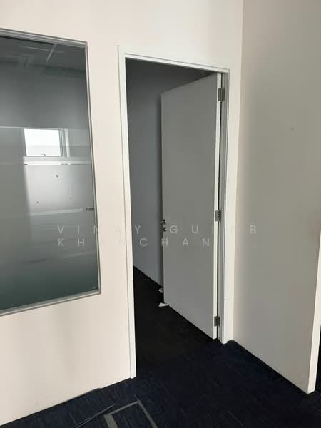 Westech Building, 237 Pandan Loop, 2,562 sqft, Factory / Workshop (B2) For Rent, by Vinay Gulab Khanchandani ( Vincent ), 500065920 - CommercialGuru.com.sg