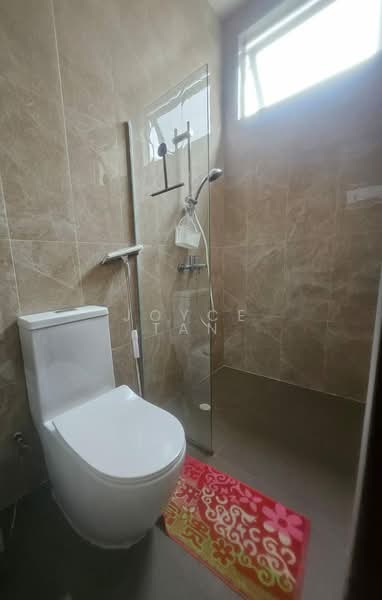 Huge Ensuite Room (approx. 390sqft) for Rent, , Room Rental, 390 sqft, Corner Terrace For Rent, by Joyce Tan, 500065950 - Bathroom - PropertyGuru.com.sg