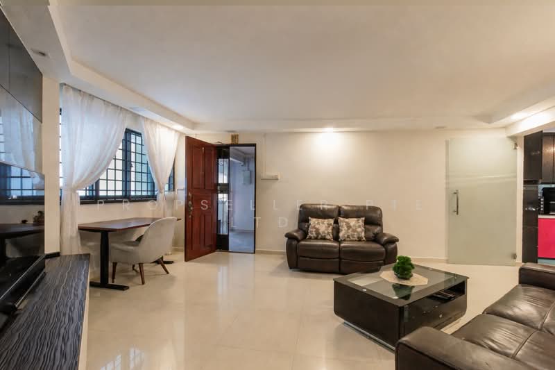 51 Kent Road HDB Flat For Sale at S$ 620,000 | PropertyGuru Singapore - Living Room