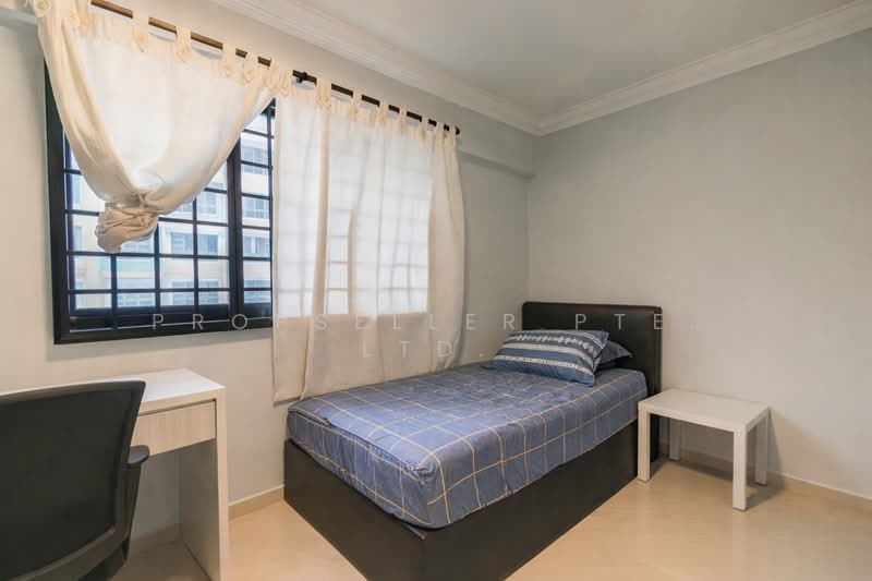 51 Kent Road HDB Flat For Sale at S$ 620,000 | PropertyGuru Singapore - Bedroom