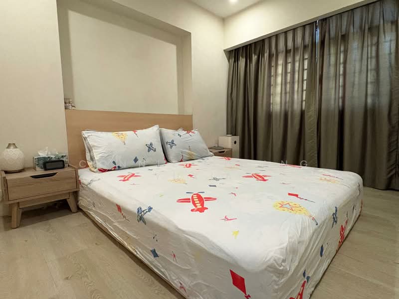 172C Edgedale Plains HDB Flat For Sale at S$ 715,000 | PropertyGuru Singapore - Bedroom