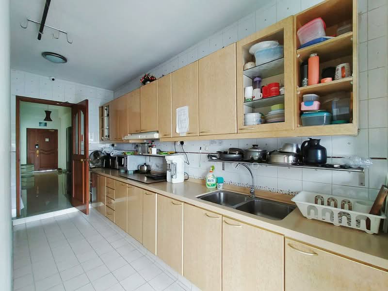 Rosalia Park Condominium For Sale at S$ 1,990,000 | PropertyGuru Singapore - Kitchen
