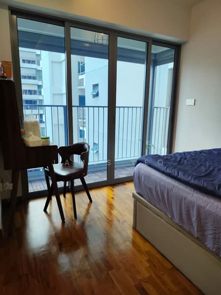 519A Tampines Central 8 HDB Flat For Sale at S$ 899,000 | PropertyGuru Singapore - Bedroom