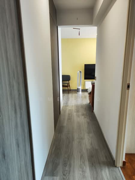 519A Tampines Central 8 HDB Flat For Sale at S$ 899,000 | PropertyGuru Singapore - Living Room