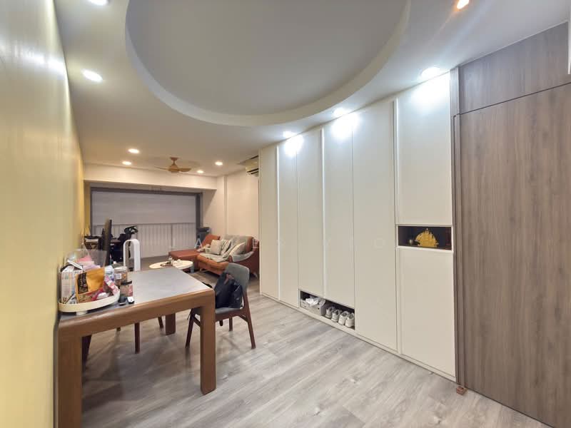 519A Tampines Central 8, 519A Tampines Central 8, 2 Bedrooms, 893 sqft, HDB Flat For Sale, by James Yeo, 500065993 - Living Room - PropertyGuru.com.sg