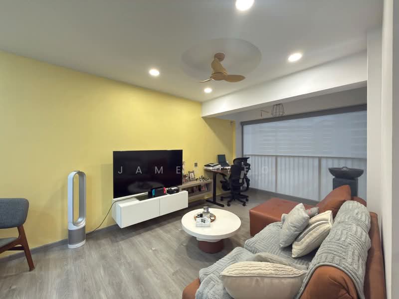 519A Tampines Central 8, 519A Tampines Central 8, 2 Bedrooms, 893 sqft, HDB Flat For Sale, by James Yeo, 500065993 - Living Room - PropertyGuru.com.sg