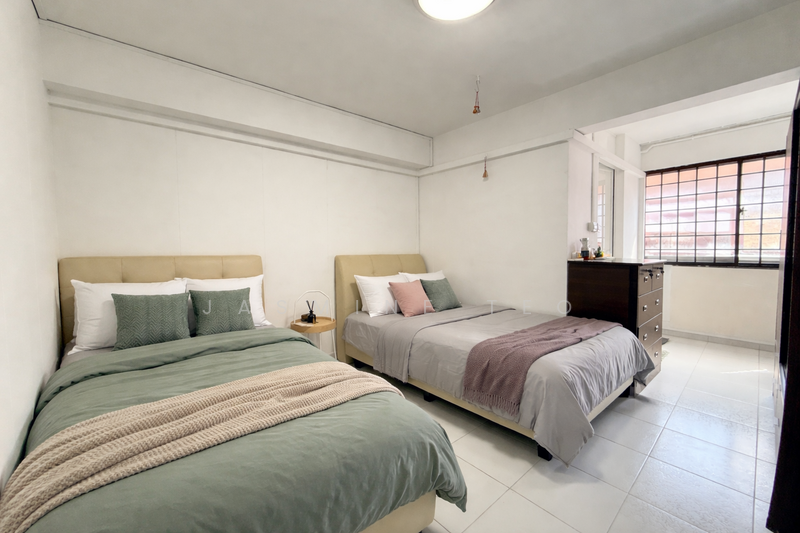 229 Bishan Street 23 HDB Flat For Sale at S$ 820,000 | PropertyGuru Singapore - Bedroom