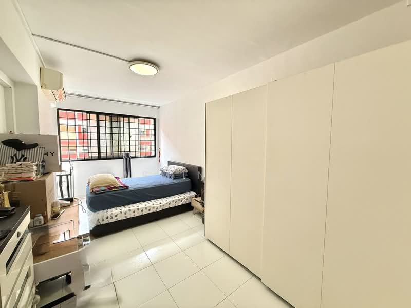 229 Bishan Street 23 HDB Flat For Sale at S$ 820,000 | PropertyGuru Singapore - Bedroom