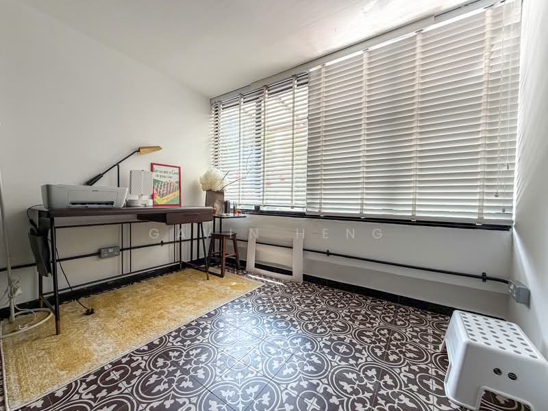 71 Seng Poh Road Walk-up Apartment For Sale at S$ 1,299,000 | PropertyGuru Singapore - Study