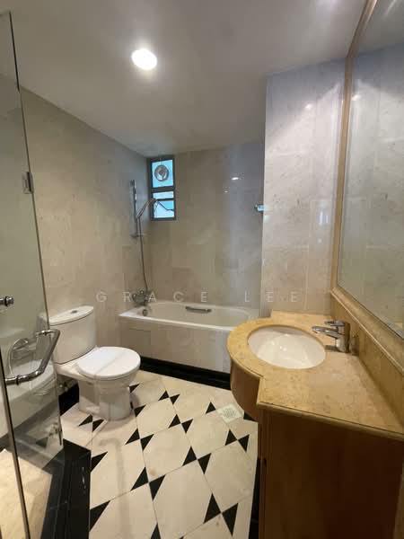 The Armadale Condominium For Sale at S$ 2,400,000 | PropertyGuru Singapore - Master Bathroom
