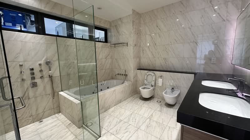 Semi-D in Fernhill Semi-Detached House For Sale at S$ 23,000,000 | PropertyGuru Singapore - Bathroom