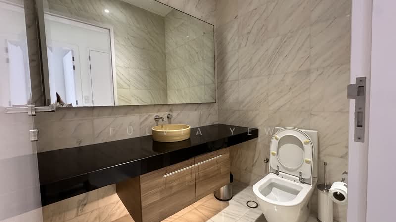 Semi-D in Fernhill Semi-Detached House For Sale at S$ 23,000,000 | PropertyGuru Singapore - Bathroom