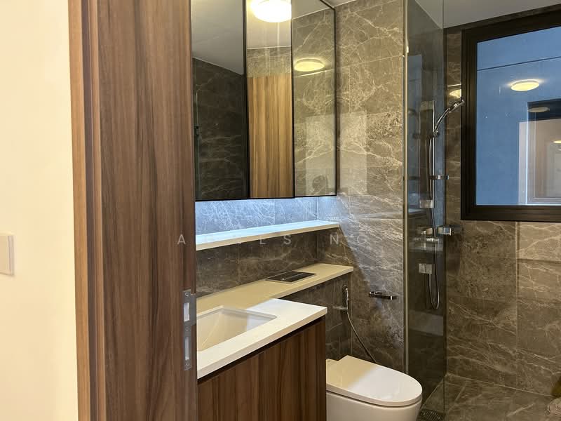 Lentor Modern, Lentor Central, Mandai / Upper Thomson, 2 Bedrooms, 732 sqft, Condominium For Rent, by Agnes Ng, 500066026 - Bathroom - PropertyGuru.com.sg