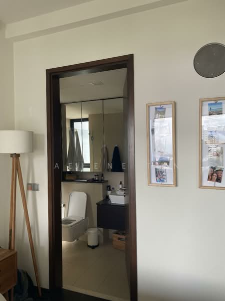 Spottiswoode Residences, 48 Spottiswoode Park Road, 2 Bedrooms, 915 sqft, Condominium For Rent, by Raelene Tan, 500066045 - Master Bathroom - PropertyGuru.com.sg