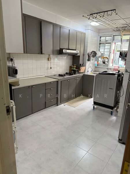 488A Tampines Avenue 9 HDB Flat For Sale at S$ 680,000 | PropertyGuru Singapore - Kitchen