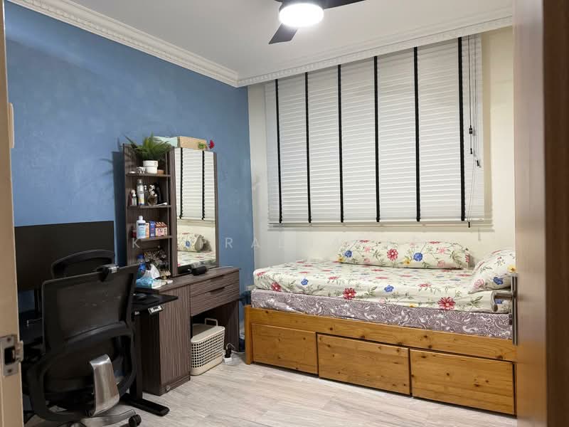 488A Tampines Avenue 9 HDB Flat For Sale at S$ 680,000 | PropertyGuru Singapore - Bedroom