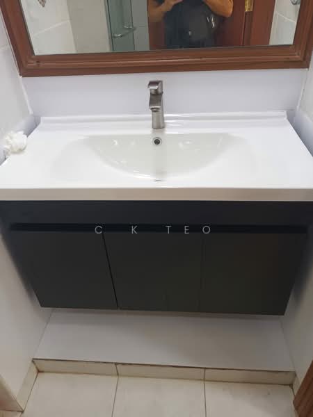 Aspen Heights, 261 River Valley Road, 4 Bedrooms, 1,583 sqft, Condominium For Rent, by C K Teo, 500066050 - Bathroom - PropertyGuru.com.sg