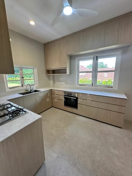 Swettenham Charming Bungalow, Swettenham road, 3 Bedrooms, 4,000 sqft, Bungalow House For Rent, by Michele Cabasug, 500066057 - Kitchen - PropertyGuru.com.sg