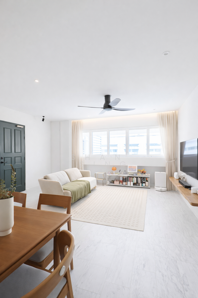 117 Clementi Street 13 HDB Flat For Sale at S$ 808,000 | PropertyGuru Singapore - Living Room