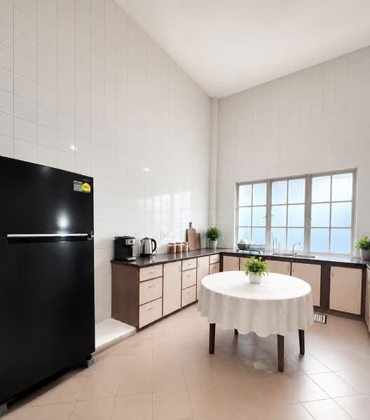 D19, 999y Detached House for Sale, , 7 Bedrooms, 8,000 sqft, Detached House For Sale, by Joyce Tan, 500066062 - Kitchen - PropertyGuru.com.sg