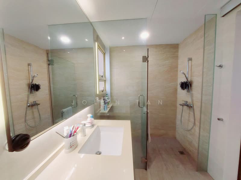 Villa Marina Condominium For Sale at S$ 2,100,000 | PropertyGuru Singapore - Bathroom