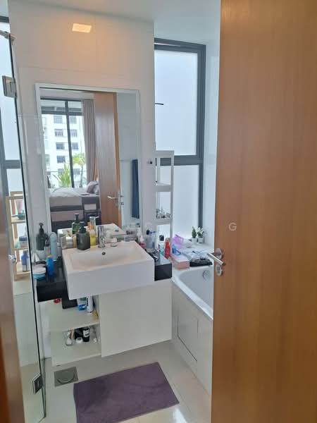 One Oxley Rise, 1 Oxley Rise, 2 Bedrooms, 1,109 sqft, Apartment For Rent, by Lua Chong Teck, 500066066 - Bathroom - PropertyGuru.com.sg