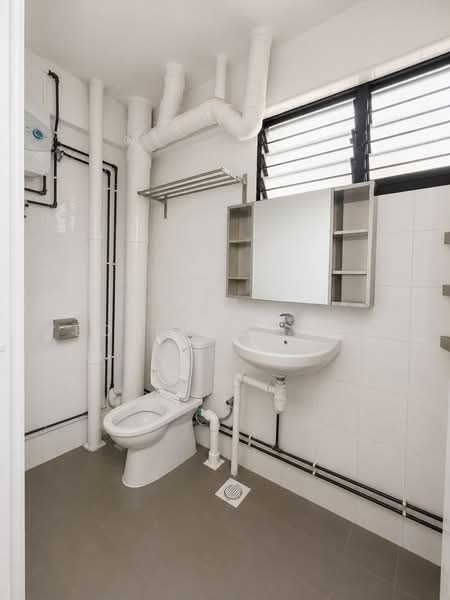 159 Yishun Street 11, 159 Yishun Street 11, Sembawang / Yishun, 3 Bedrooms, 1,302 sqft, HDB Flat For Sale, by Yeo Tong Boon, 500066089 - Bathroom - PropertyGuru.com.sg