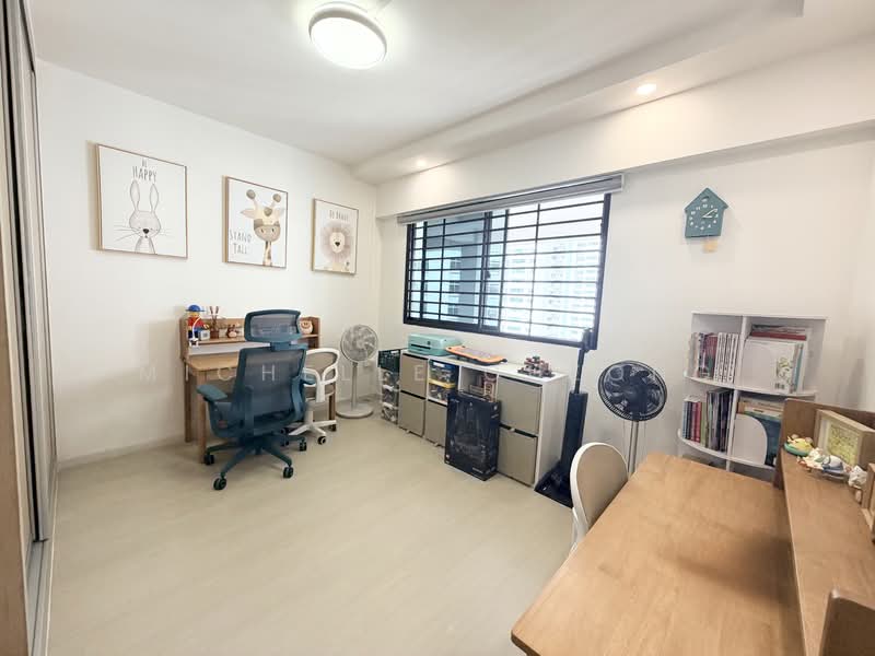 159 Yung Ping Road HDB Flat For Sale at S$ 788,888 | PropertyGuru Singapore - Study