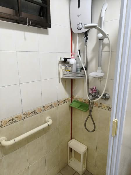 185 Bedok North Road, 185 Bedok North Road, Room Rental, 120 sqft, HDB Flat For Rent, by Wee Ming Hao, 500066122 - PropertyGuru.com.sg