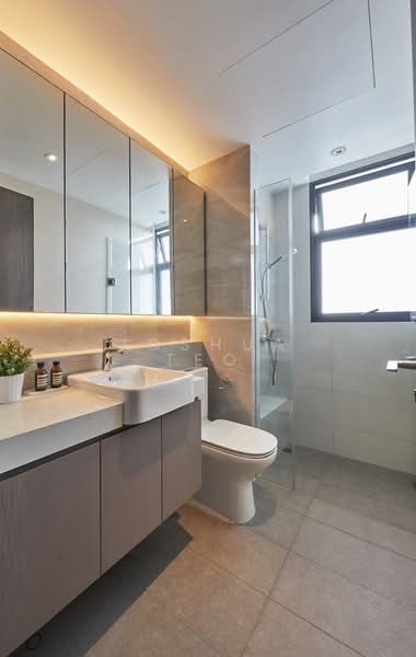 Gem Residences, 1 Lorong 5 Toa Payoh, 4 Bedrooms, 1,249 sqft, Condominium For Rent, by Joshua Teo, 500066128 - Bathroom - PropertyGuru.com.sg