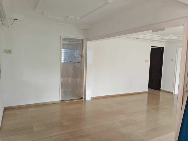 349 Woodlands Avenue 3 HDB Flat For Sale at S$ 658,000 | PropertyGuru Singapore - Interior