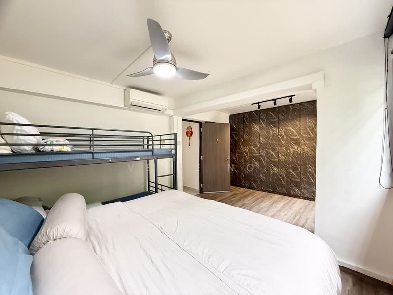 106 Henderson Crescent HDB Flat For Sale at S$ 530,000 | PropertyGuru Singapore - Bedroom