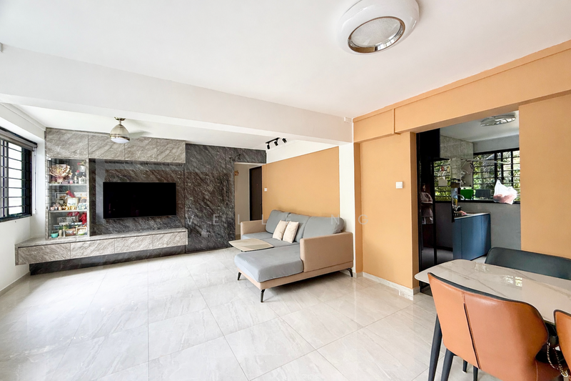106 Henderson Crescent HDB Flat For Sale at S$ 530,000 | PropertyGuru Singapore - Living Room
