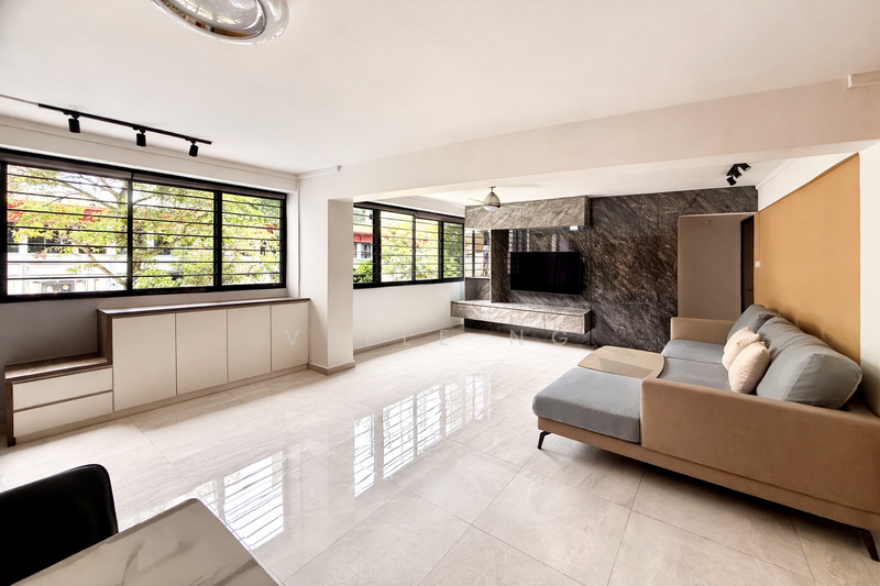 106 Henderson Crescent HDB Flat For Sale at S$ 530,000 | PropertyGuru Singapore - Living Room