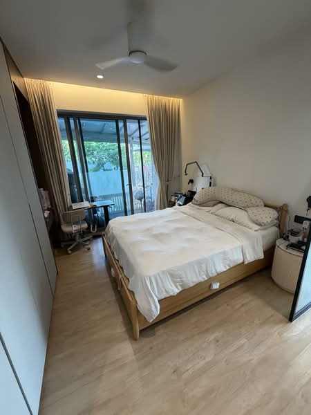 Thomson Grand Condominium For Sale at S$ 2,800,000 | PropertyGuru Singapore - Bedroom