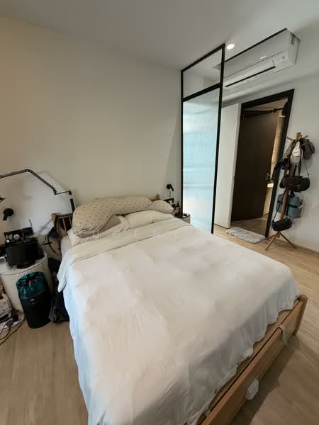 Thomson Grand Condominium For Sale at S$ 2,800,000 | PropertyGuru Singapore - Bedroom